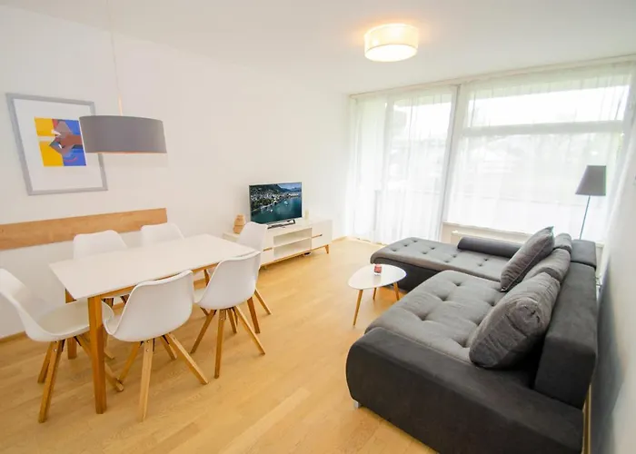 Ski In/ski Out Cityxpress 公寓